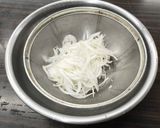 鰹と新玉ねぎのカルパッチョ　超簡単！作り方1写真