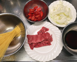 簡単・美味！トマトすき焼きパスタ作り方1写真