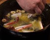 ワタリガニの和風アヒージョ【食遺産】作り方4写真