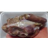 鶏がらスープ：じっくり煮込んで本格的！作り方1写真