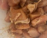 ピリッと辛い！鶏胸肉の山賊焼き😋作り方3写真