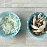 レタス大量消費♪玉ねぎドレッシング作り方1写真