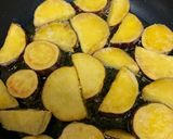 さつまいもと蓮根と鶏肉の揚げ焼き作り方1写真