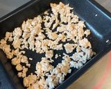 お弁当に！パラパラ鶏ひき肉のオムレツ作り方3写真