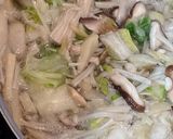 減量中にも。きのこと生姜の食べるスープ作り方4写真