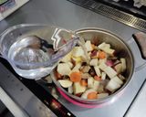サツマイモや大根の根菜味噌汁作り方2写真