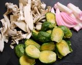 簡単！芽キャベツとかまぼこの旨煮作り方1写真