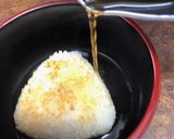 簡単🔰めんつゆ1本!焼きおにぎりの塩昆布茶漬け作り方4写真