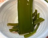 長ねぎと茎ワカメのドレッシング和え作り方2写真