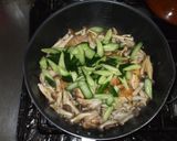 鶏もも肉シメジの豆板醤炒め♪簡単レシピ作り方7写真