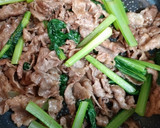 簡単ランチ！5分で茗荷小松菜すき焼き牛丼作り方3写真