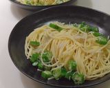 塩だけで決まる！しらすとオクラのオイルパスタ作り方6写真