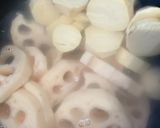 簡単！レンコンとさつまいもの甘酢炒め作り方2写真