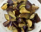 茄子とネギとひき肉のピリ辛にんにく味噌炒め作り方5写真