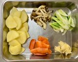 ワンパン☆鶏もも肉とたっぷり蒸野菜作り方1写真