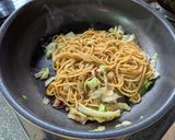 和風で旨味◎子供も喜ぶ！揚げ玉焼きそば作り方3写真