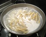 水の代わりに味噌汁で作るうどんの麺作り方15写真