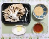 簡単今日の夕飯！舞茸豚こまバター醬油炒め作り方1写真