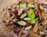豚肉とオクラとイカの肝醤油炒め作り方7写真