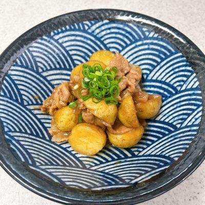 レンジ併用で時短♪新じゃが小芋の肉じゃが by yummysunny