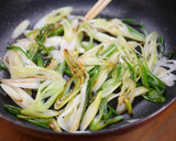 鶏せせりとネギの✨和風ぽん酢黒胡椒炒め作り方4写真