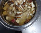 絹厚揚げと薩摩芋と舞茸の味噌汁作り方21写真