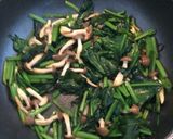 エビとほうれん草のペペロンチーノ炒め♪作り方6写真