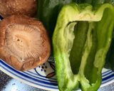 ポリ袋1枚！ピーマンと椎茸の肉詰め作り方3写真