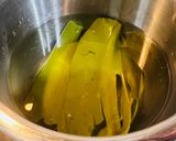 ガシラ煮干で昆布と椎茸の豚骨醤油ラーメン作り方2写真