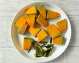 軽やか♪チーズ入りかぼちゃとトマトのサラダ作り方1写真