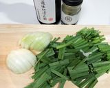豚トロとニラ.玉ねぎの香ばしポン酢炒め作り方2写真