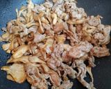 簡単今日の夕飯！舞茸豚こまバター醬油炒め作り方5写真