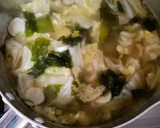 白菜とさつまいもとわかめのお味噌汁作り方1写真