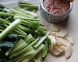ツナと小松菜の麺つゆガリバタパスタ作り方1写真