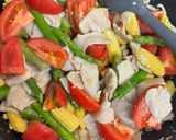 豚バラとトマトのコク旨ニンニクバジル炒め作り方6写真
