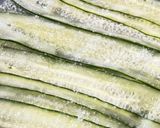 きゅうりで巻く鶏むね＆梅の彩り和風ロール作り方6写真