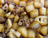 マジうま！れんこんと大根の挽肉甘辛炒め作り方3写真