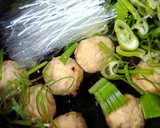 ヨウサマの減塩鶏三和つくね春雨スープ作り方2写真