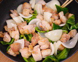 鶏肉のオイスターバター黒胡椒炒め🤩🍚作り方3写真