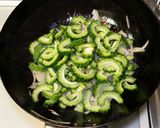 ゴーヤと豚バラ肉のオイスターソース炒め作り方5写真