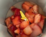 簡単！いちごスープ〜水切りヨーグルト添え作り方3写真