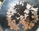 豚ひき肉とキャベツと卵の焼きうどん作り方4写真