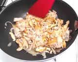 豚バラ肉と椎茸のうま辛！味噌キムチ作り方2写真