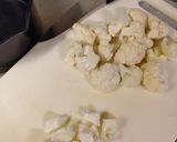 カリフラワーとトマトチーズ焼き作り方1写真