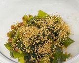 5分！生わかめと長ねぎの梅ごま和え作り方4写真