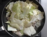 材料2つ☆豚こまキャベツ胡麻だれ炒め。作り方5写真