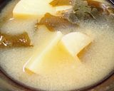 みんな大好きじゃがいもとわかめのお味噌汁作り方4写真