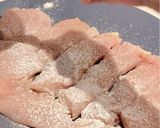 節約食材でご馳走♡鶏胸肉のクリームソース作り方2写真