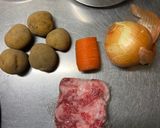 簡単！冷蔵庫にある物だけ！お肉が美味しい肉じゃが作り方1写真