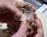 【食品安全】鶏肉と餃子のポカポカ味噌鍋作り方4写真